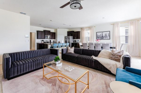 6BD Pet-Friendly Luxury Resort Villa - Pool, Grill, Arcade, Games, Near Disney World
